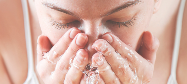 how to get dust out of eye